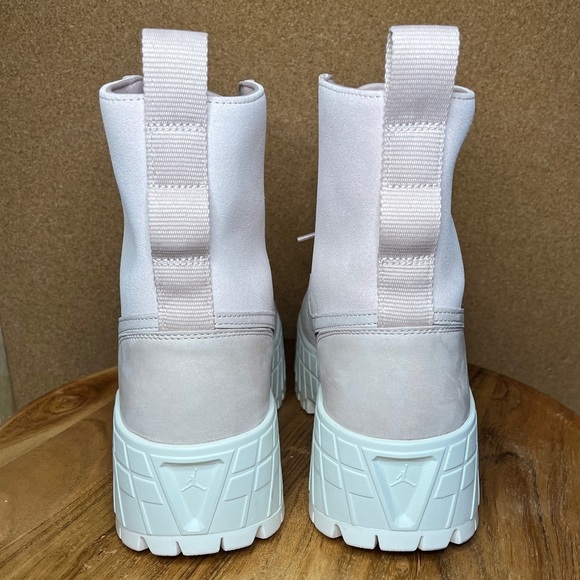 Jordan 1
Brooklyn
'pink oxford'
Brand new - Picture 4 of 12